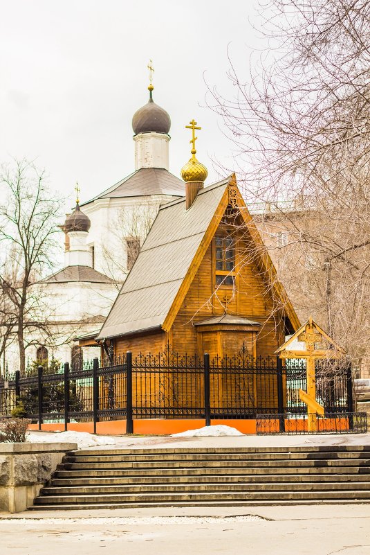 Около Церкви Иоанна Предтечи - Марина Скоробогатова