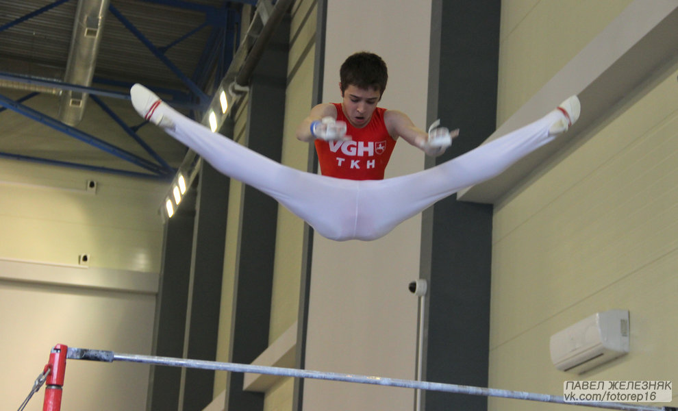 Первенство Казани по спорт.гимнастике - Павел Железняк