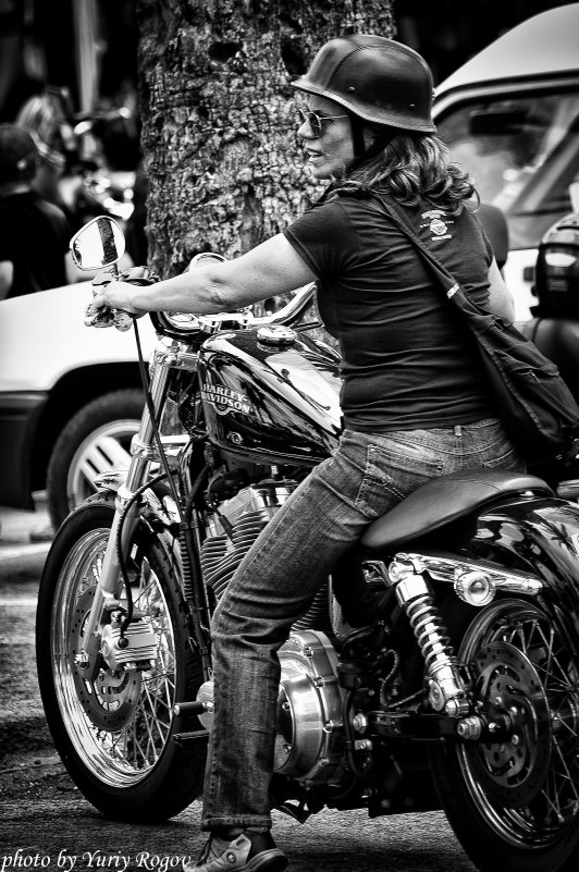 PARTY HARLEY-DAVIDSON - Yuriy Rogov