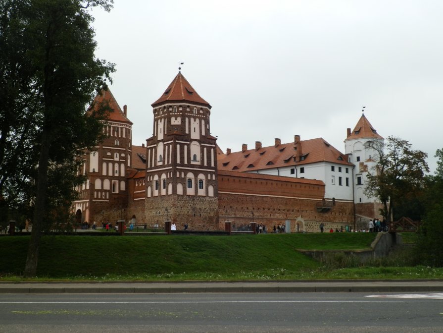 Мирский замок - Александр Дроздов