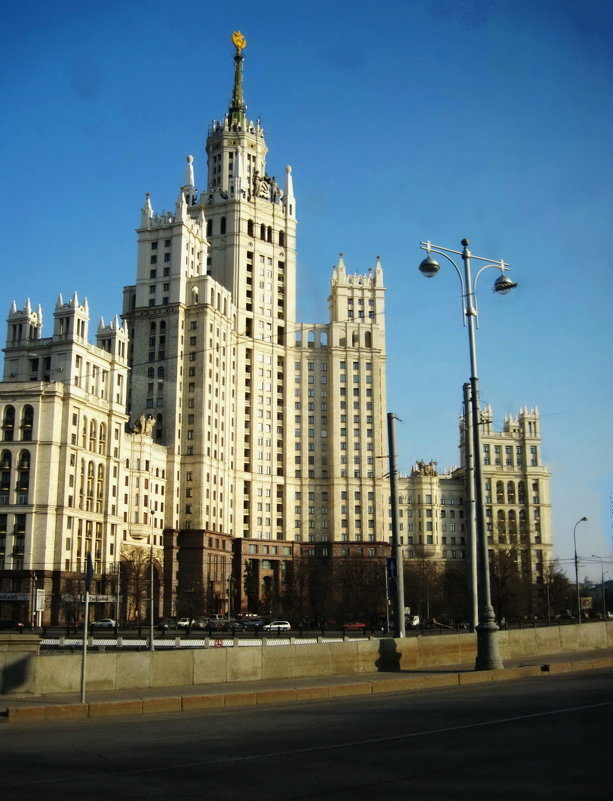 Сталинская высотка - Валентина (Panitina) Фролова Сталинская высотка - Валентина (Panitina) Фролова