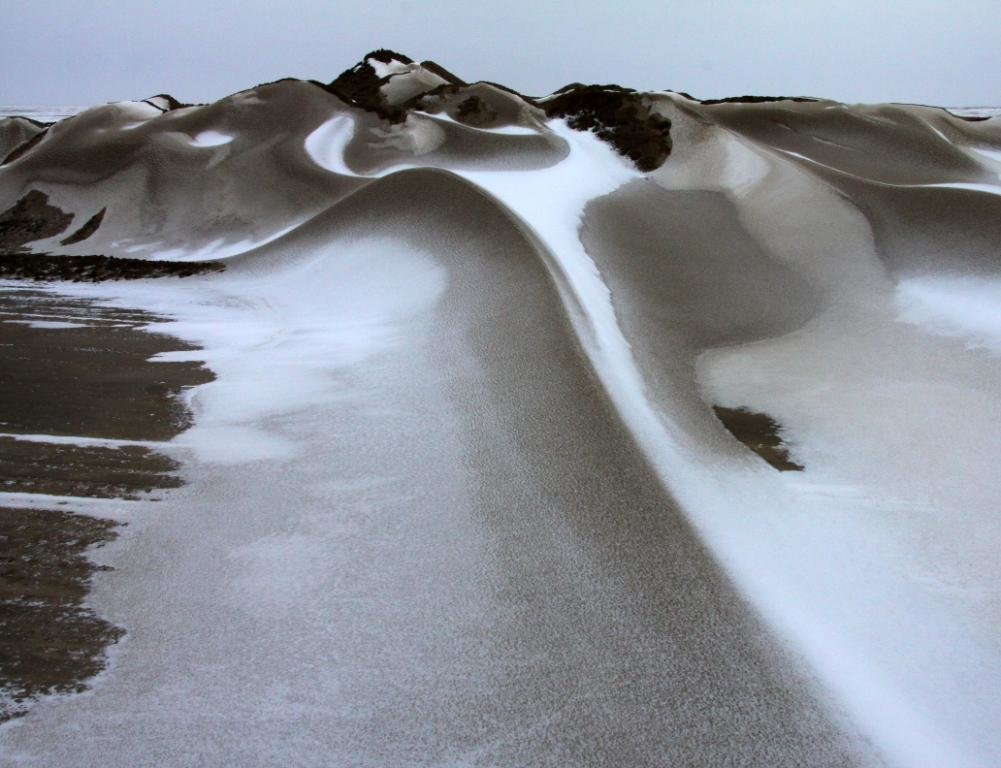 Из серии "Снег и песок" - Ахмед Овезмухаммедов