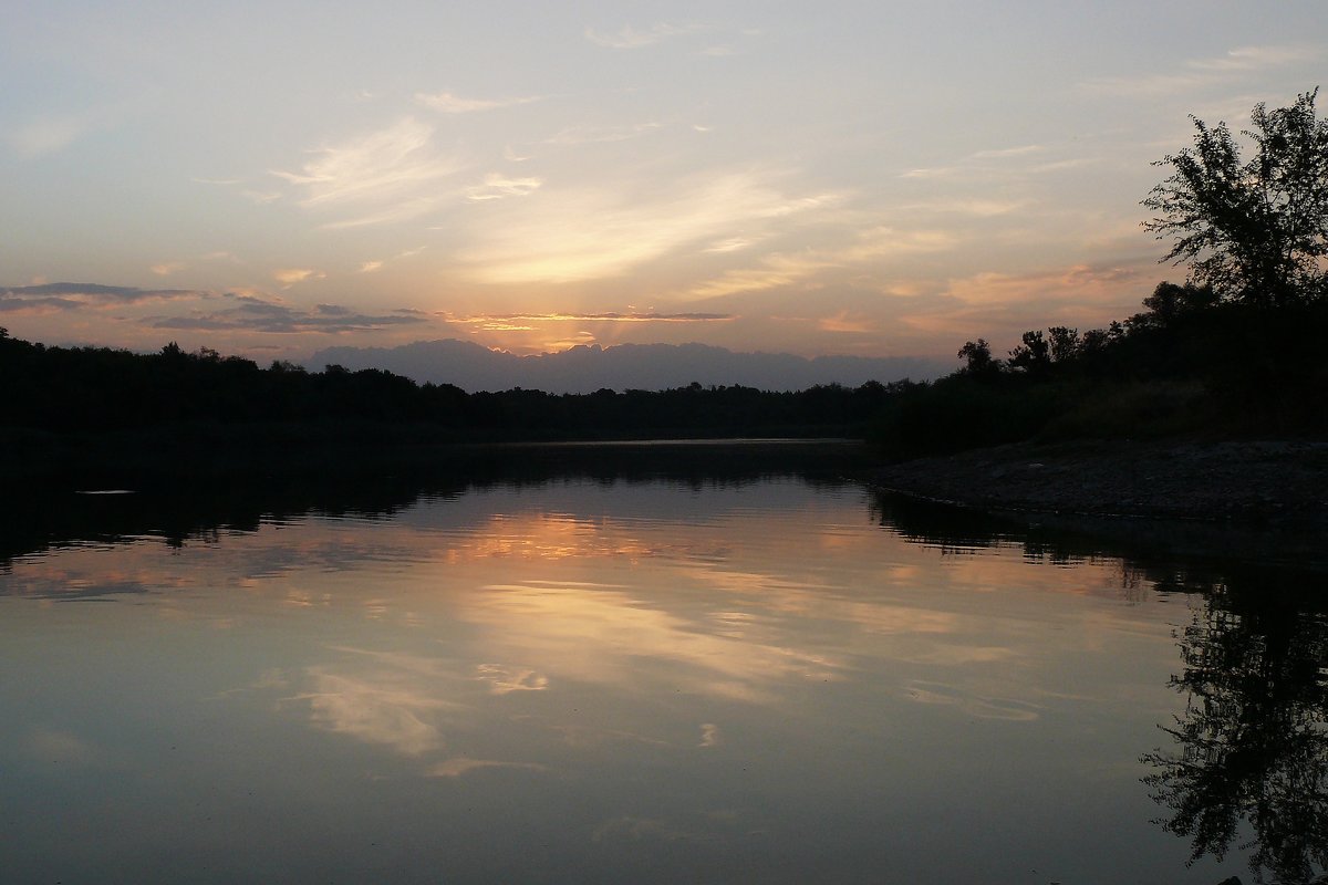 Зарею красочно одетый, вдали светлеет небосвод. - Татьяна и Александр Акатов Зарею красочно одетый, вдали светлеет небосвод. - Татьяна и Александр Акатов