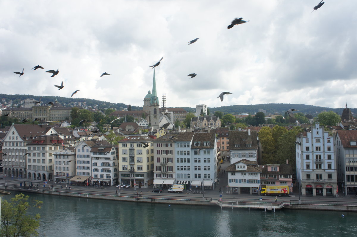 Линденхоф (нем. Lindenhof) — квартал Цюриха, который располагается на левом берегу реки Лиммат - Елена Павлова (Смолова)