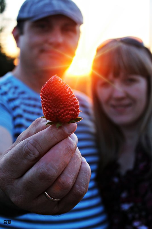 strawberry) - Angelina Bandura