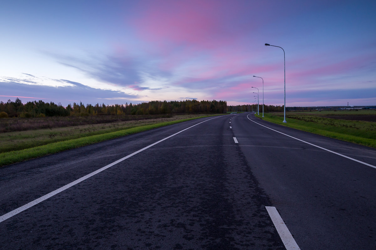 Рассвет над дорогой. - Юрий Рассвет над дорогой. - Юрий