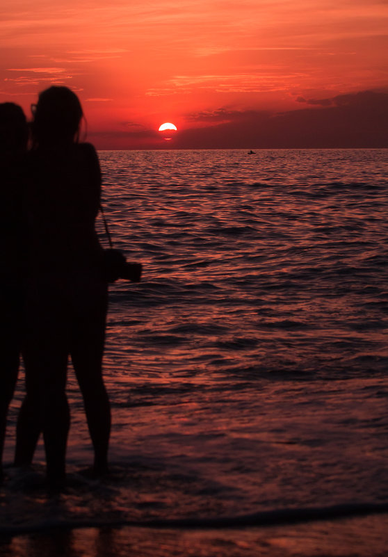 Sunset on the beach - Наталья Ерёменко