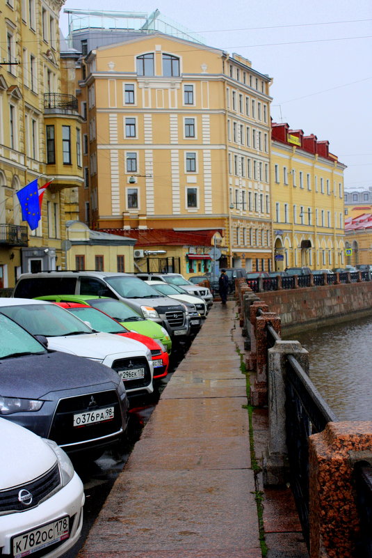 ОКТЯБРЬ В САНКТ-ПЕТЕРБУРГЕ - Николай Гренков