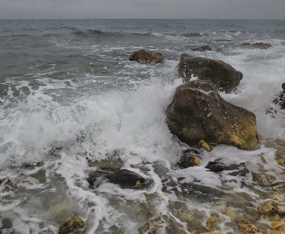 Прибой в Херсонесе - Марина Морозова