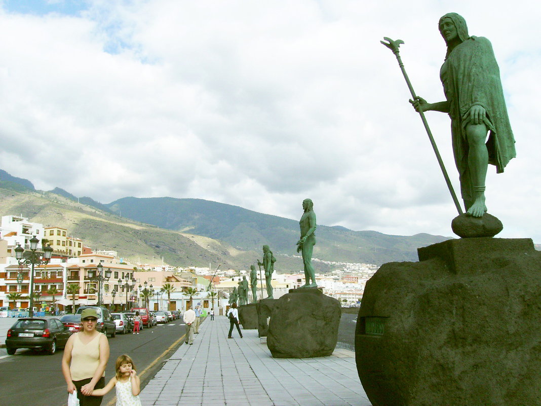 Город Канделярия. На набережной. - Лия ☼ Город Канделярия. На набережной. - Лия ☼