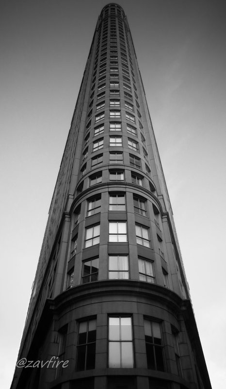 Flat Iron. Toronto. - Andy Zav