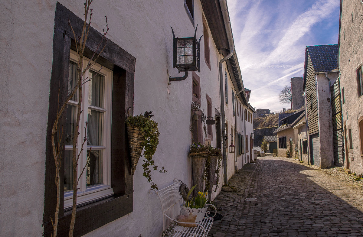 По дороге к замковым развалинам - Андрей Бойко По дороге к замковым развалинам - Андрей Бойко