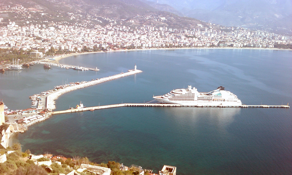 Порт в Алании - Наталья Елизарова Порт в Алании - Наталья Елизарова