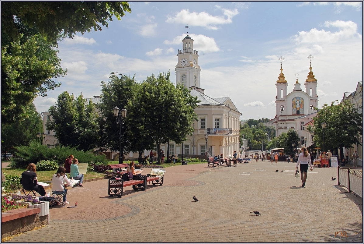 У Ратуши. - Роланд Дубровский У Ратуши. - Роланд Дубровский