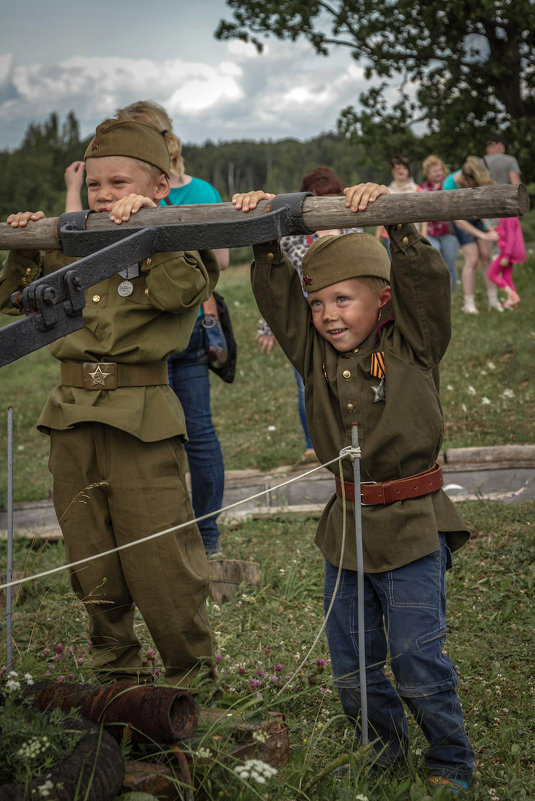 у водокачки... - Виктор Грузнов