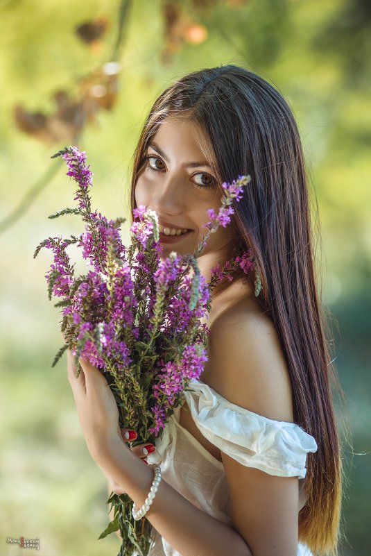 *** - Леонид Мочульский