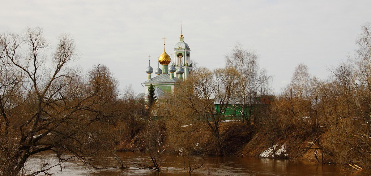 Ростовский район. Деболовское. Церковь Серафима Саровского. Река Сара. - Konstantine Kostyuchenko