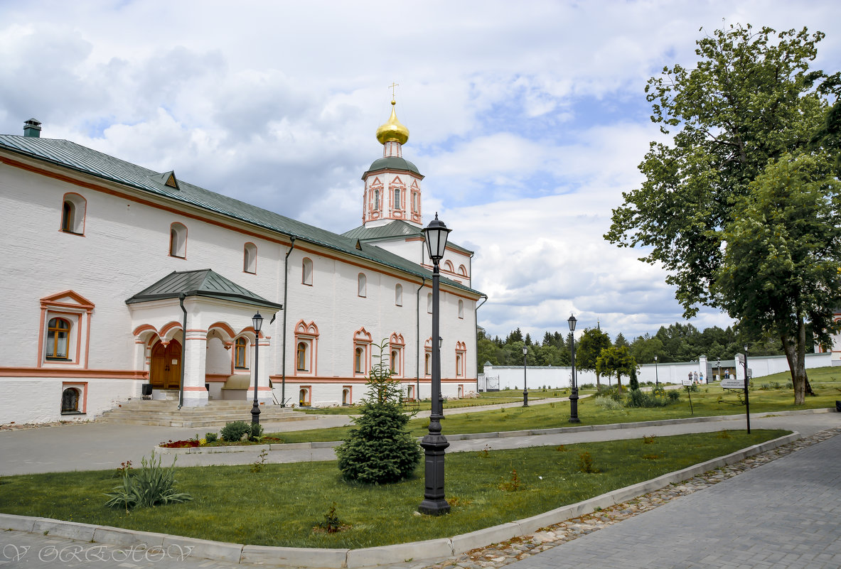 Валдайский Иверский Святоозерский Богородицкий мужской монастырь. - Виктор Орехов