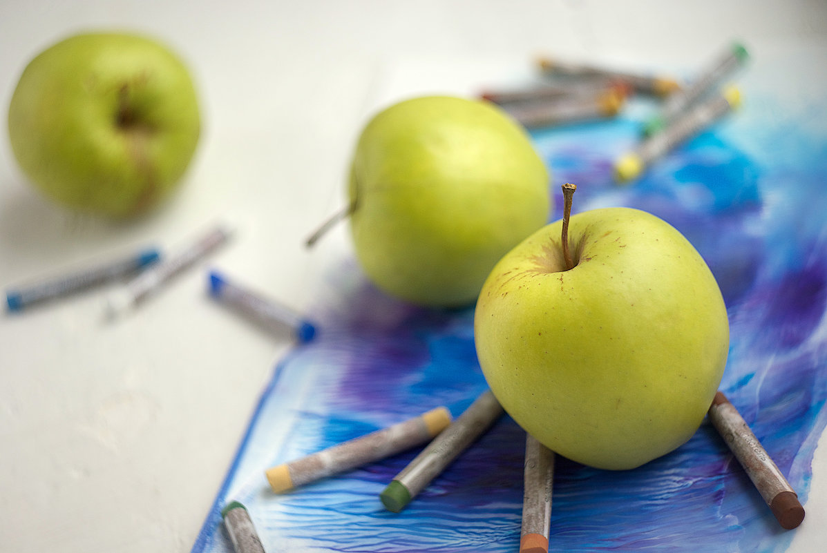 Color Apples - Eugenia Kovalyova