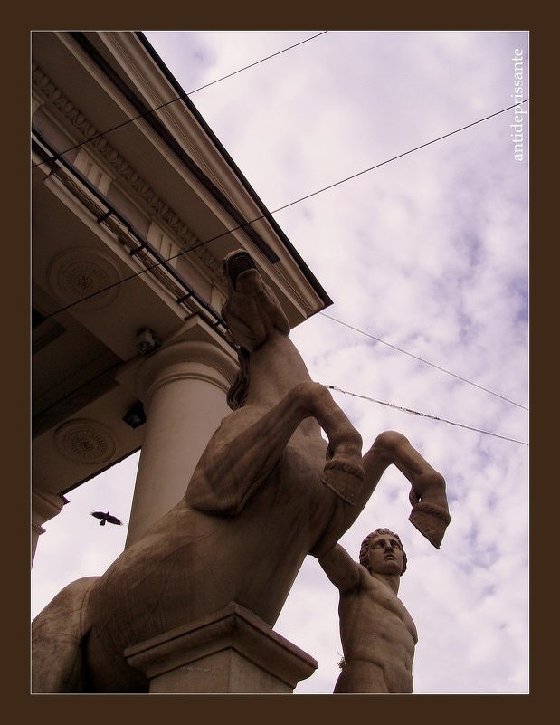 У здания Манежа - vadim 