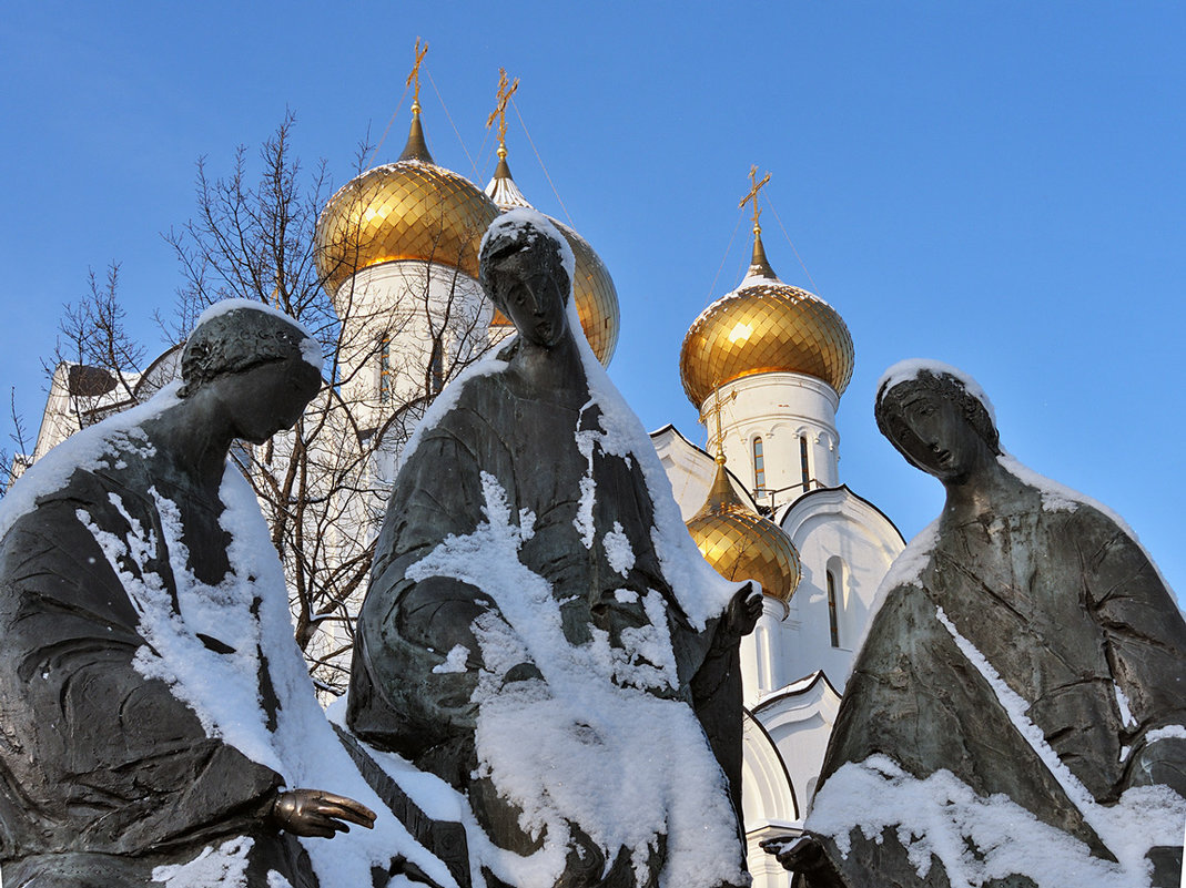 В снежных одеяниях - Николай Белавин