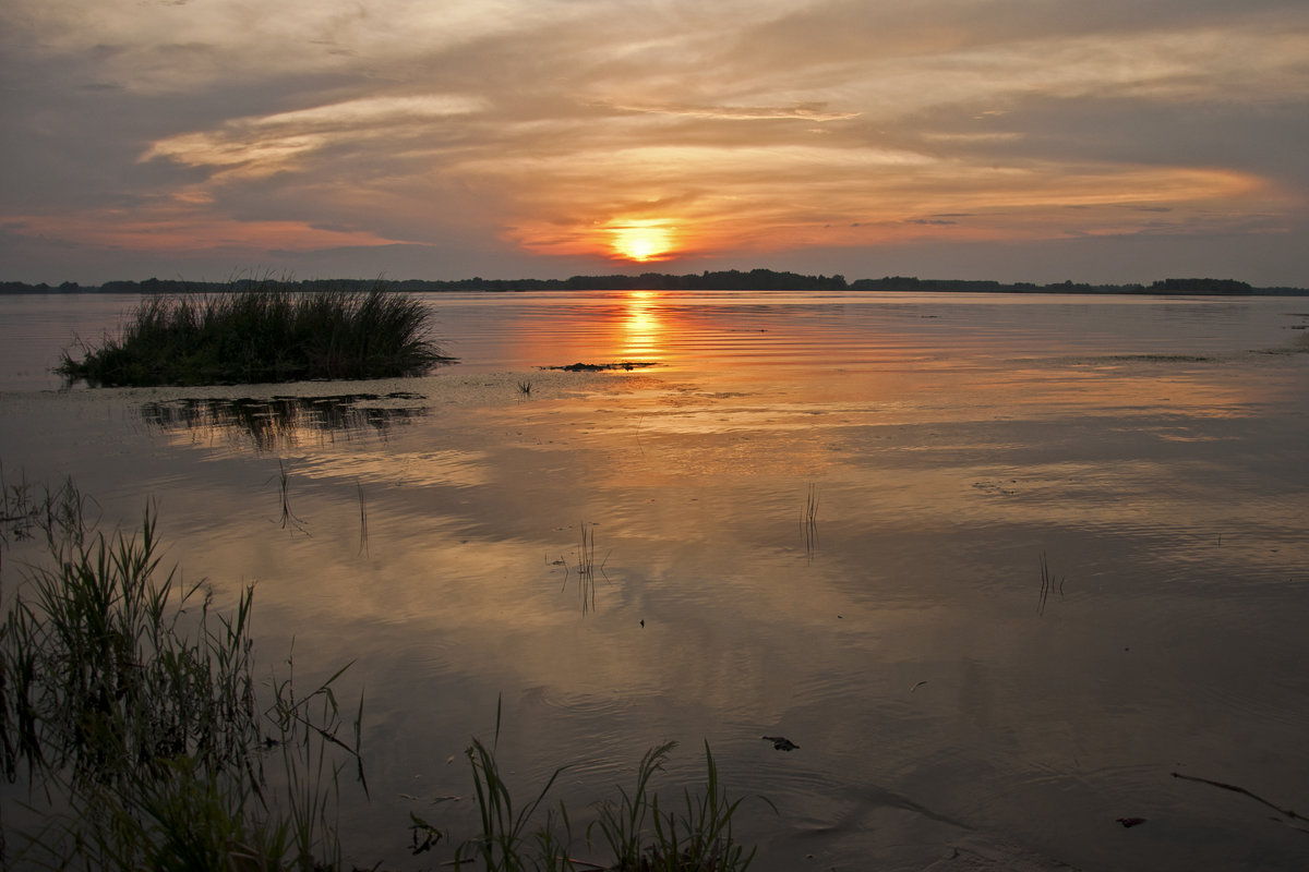 Red sunset - Roman Ilnytskyi Red sunset - Roman Ilnytskyi