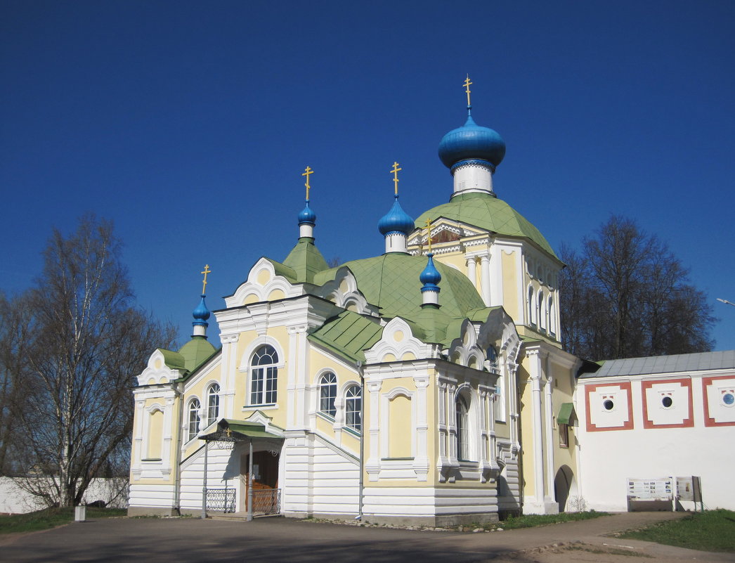 Крылечко церковь - Ольга Варванец