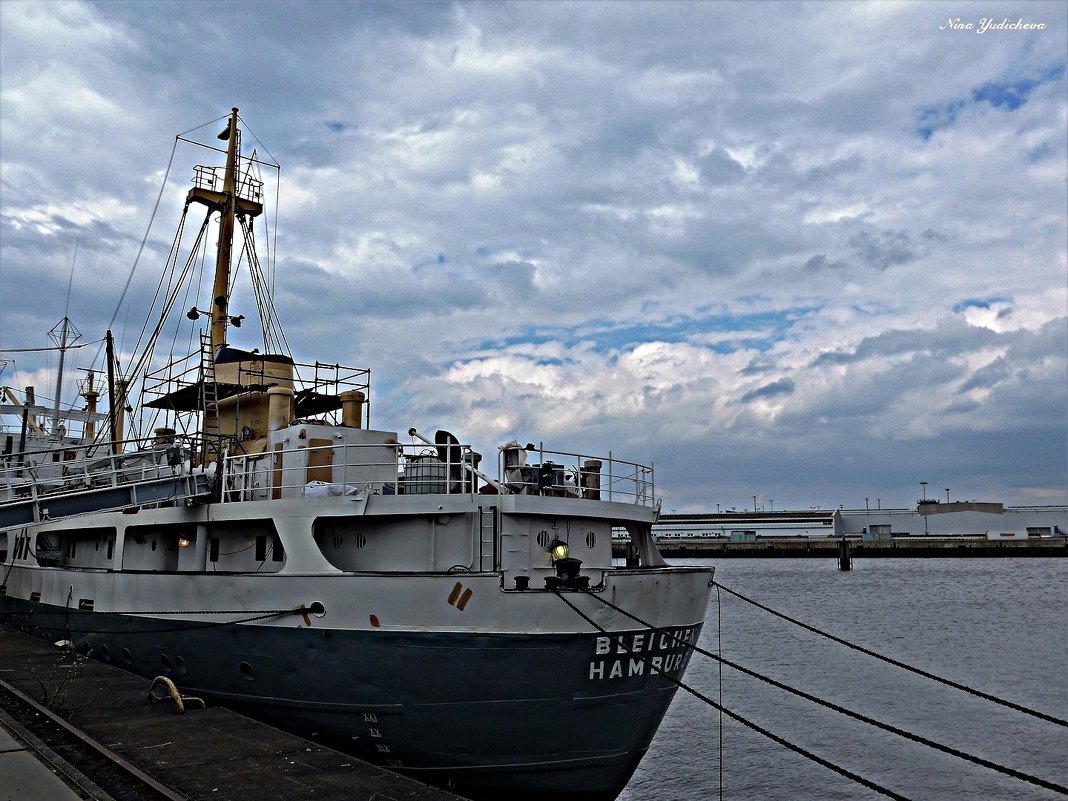 Hamburg. Hafenmuseum - Nina Yudicheva