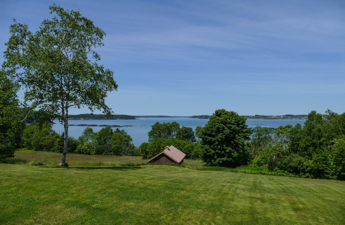 Вид из окна "Roosevelt Cottage" на залив Fundy (о. Кампабелло, Канада) - Юрий Поляков