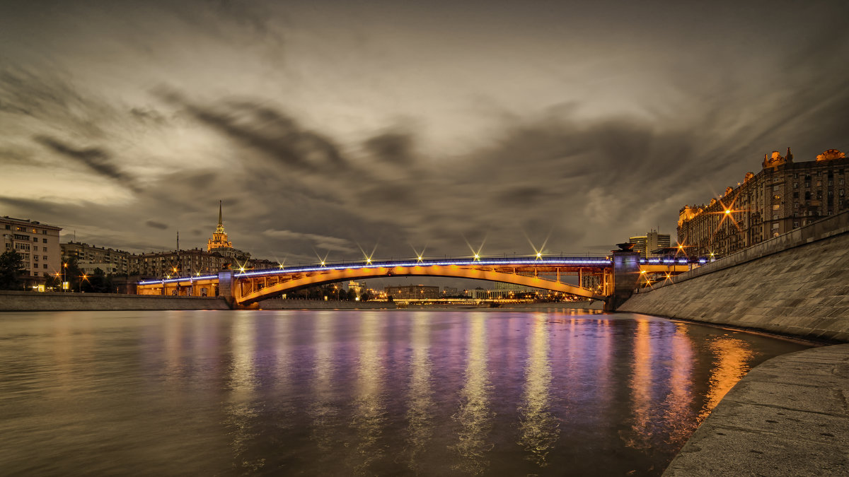 Застывшее мгновение города - Алексей Соминский Застывшее мгновение города - Алексей Соминский