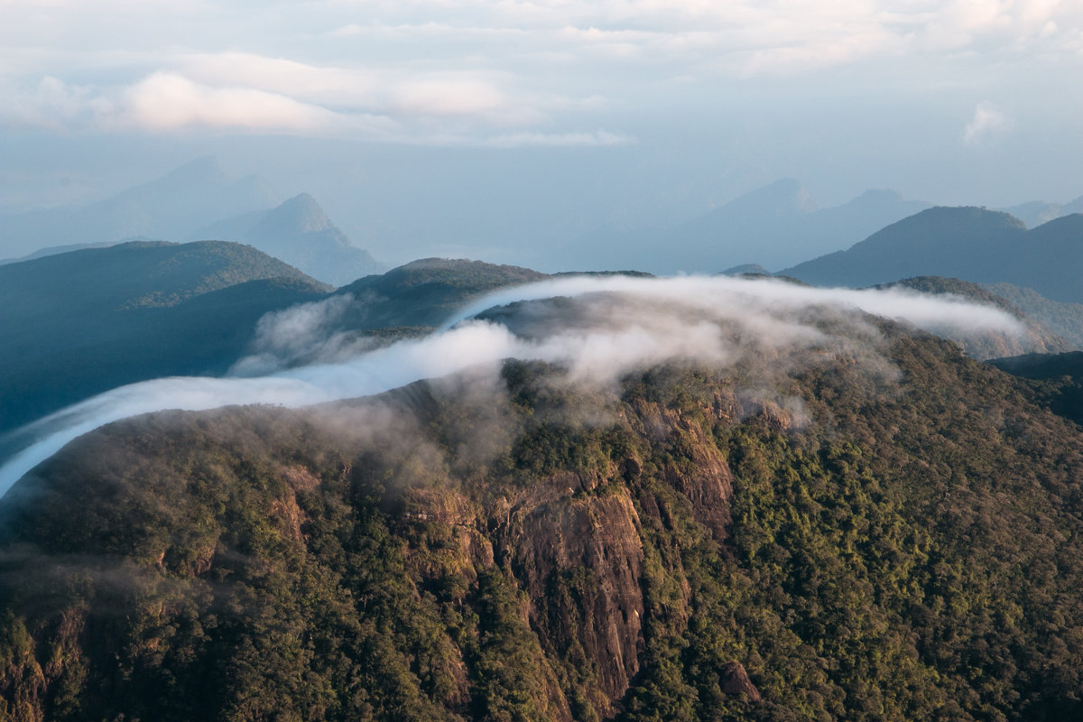 На вершине Adams peak, Ratnapura, Sri lankaудалитьредактировать - Ксения Студеникина