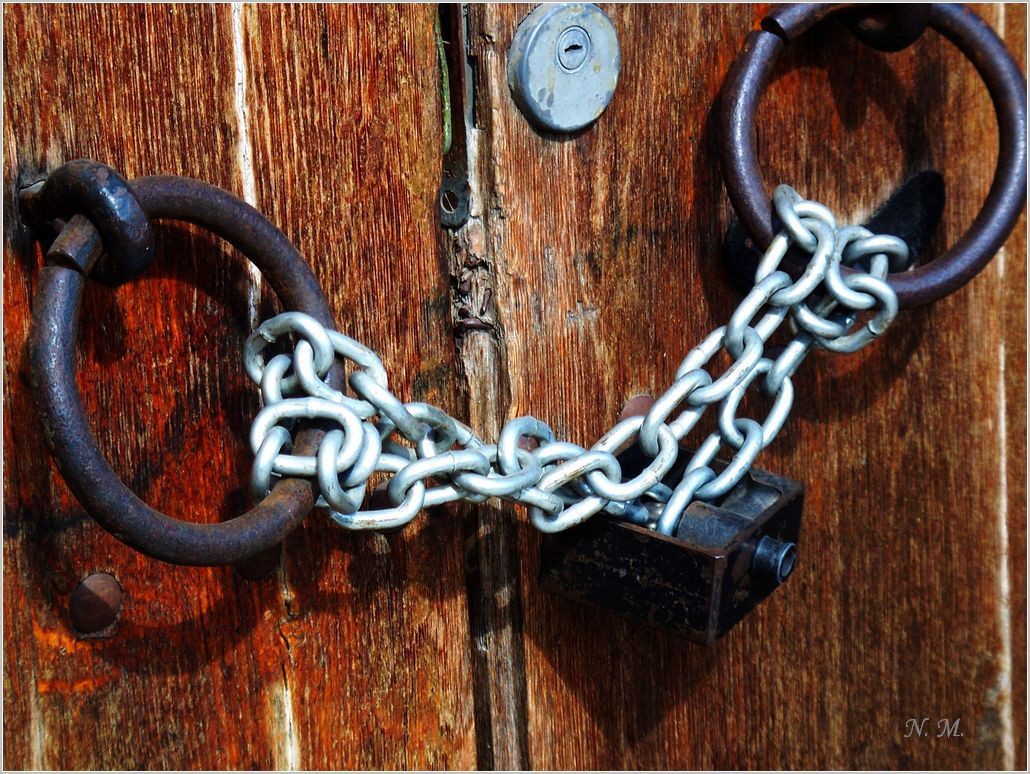 Церковные ворота. - Наталья Портийо Церковные ворота. - Наталья Портийо