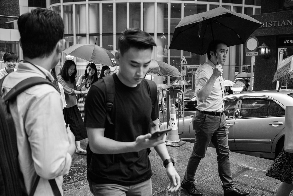 Sudden rain in Hong Kong - Sofia Rakitskaia