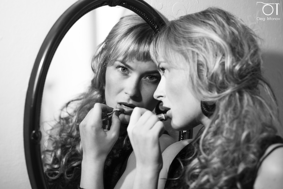 --- - Олег Трифонов