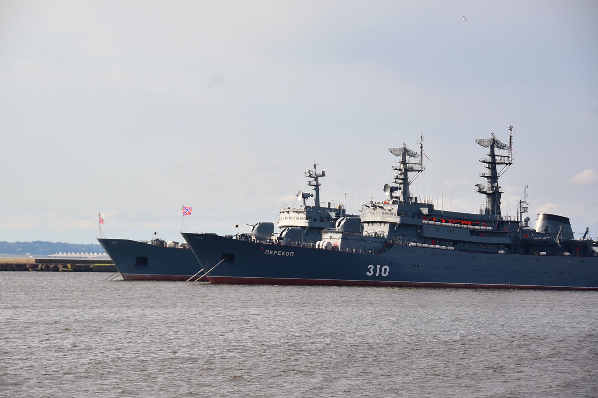 На страже - Николай Танаев На страже - Николай Танаев