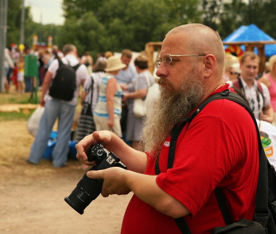 Фотограф на празднике. - Nikolai Borisyakov