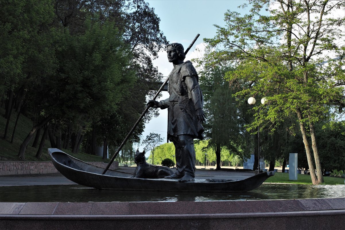 В Гомельском парке - Leonid Voropaev В Гомельском парке - Leonid Voropaev