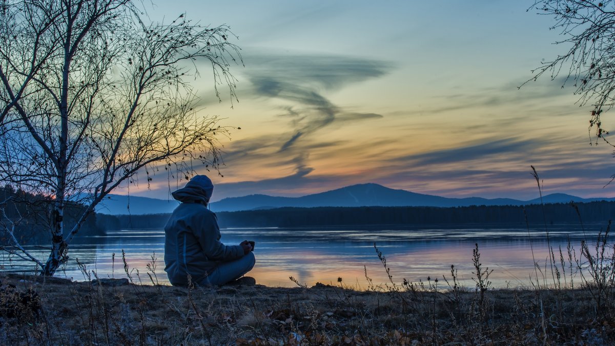 evening at the lake in November - Dmitry Ozersky