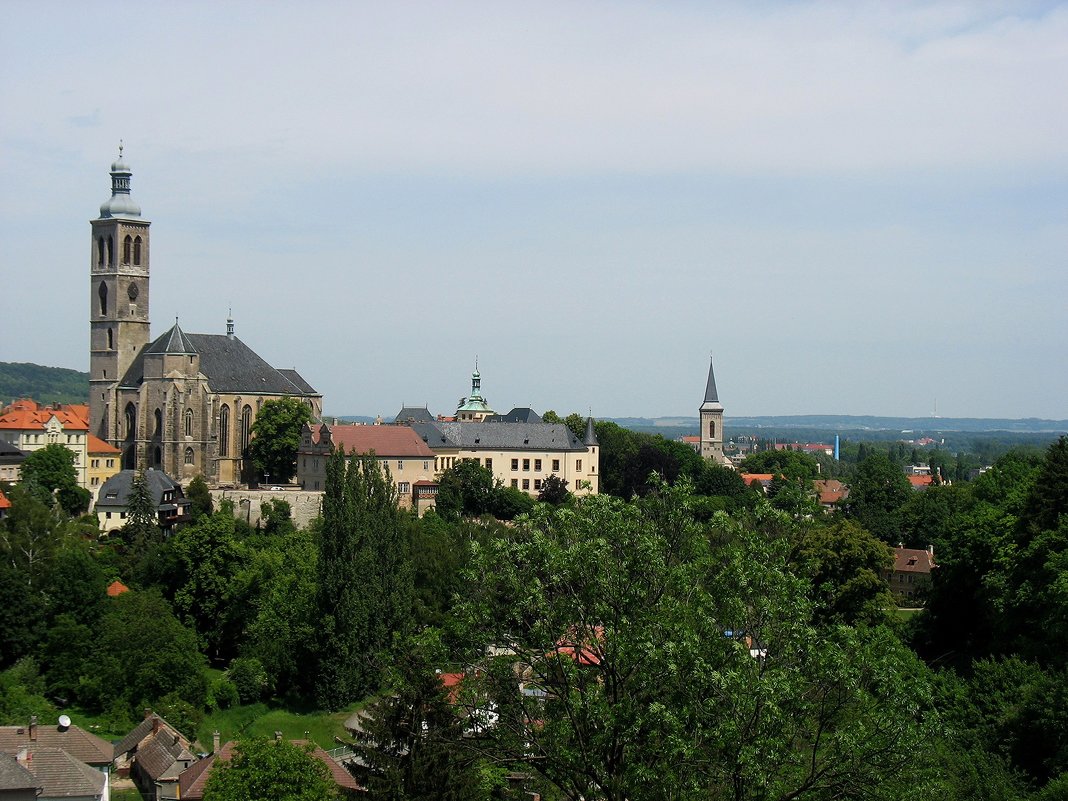 Панорама на город Кутна Гора. На первом плане храм Св. Якова - Елена Павлова (Смолова)