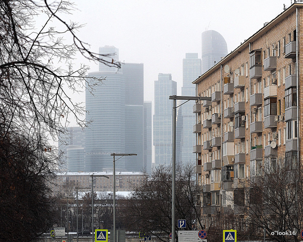 городские контрасты - Олег Лукьянов