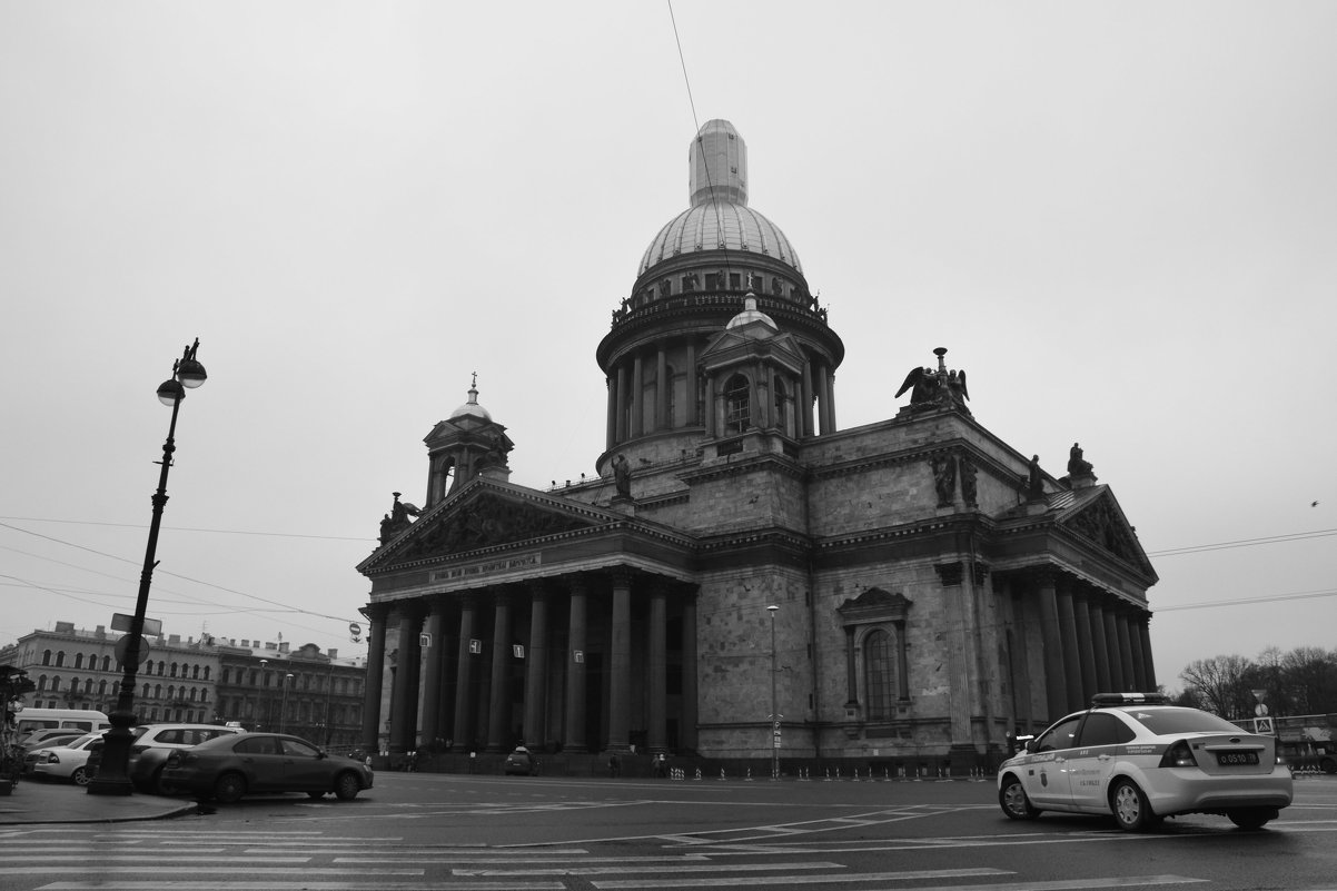 Промозглая серость зимнего Петербурга - Егор Арнаутов