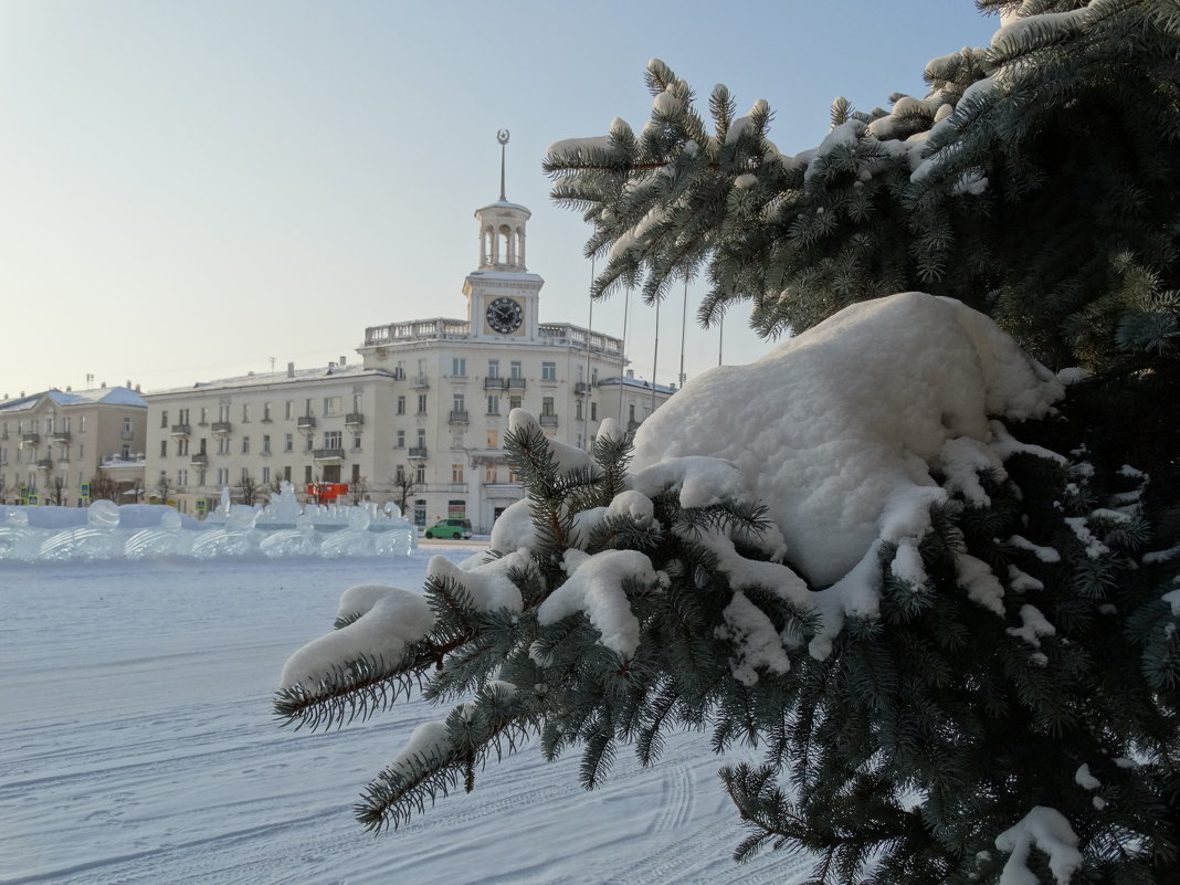 Маленький городок в  Новом году))) - Владимир Звягин