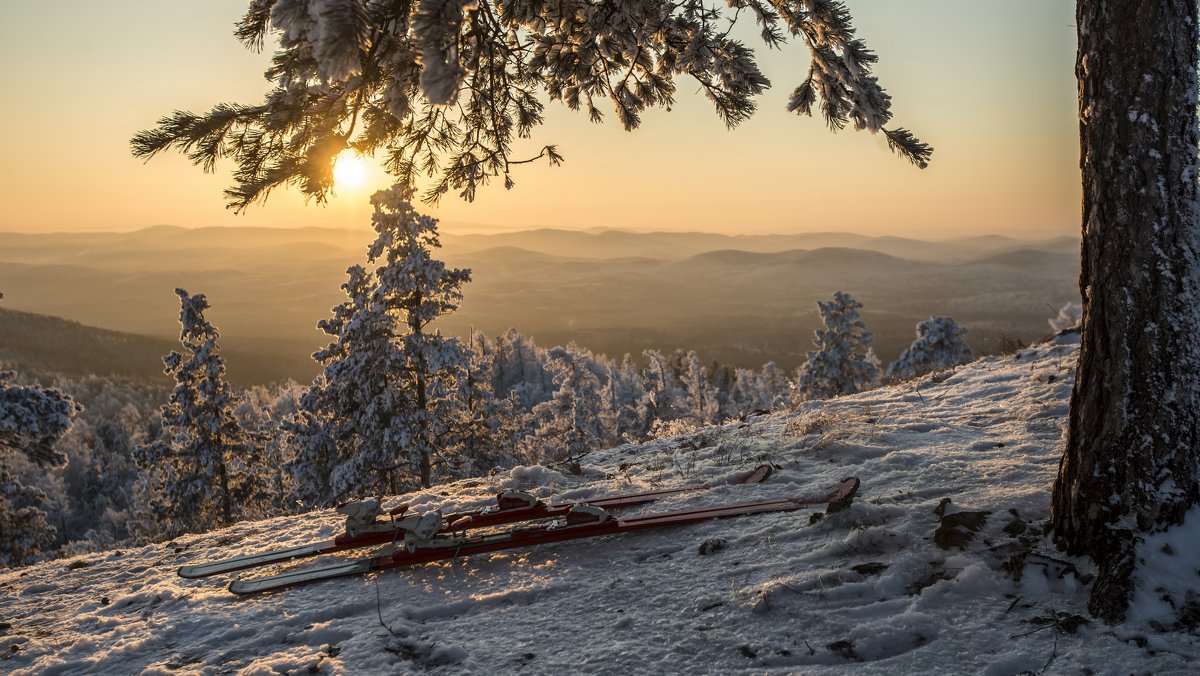 winter evening in the mountains - Dmitry Ozersky