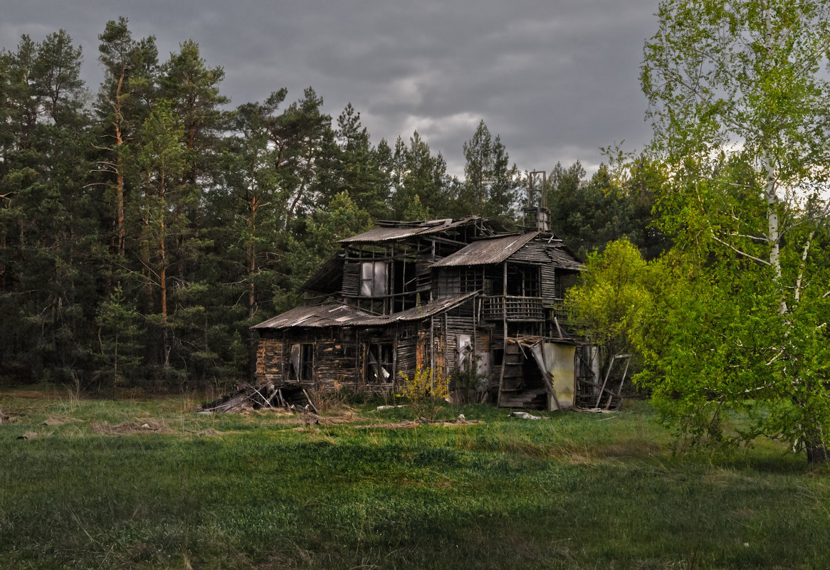 Бирючий кут  Hut, stand to the forest back ... - Юрий Воронов