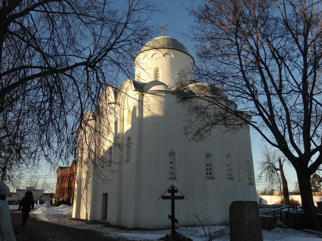 Успенский храм 12в. в Староладожском Успенском монастыре - Татьяна Сапрыкина 