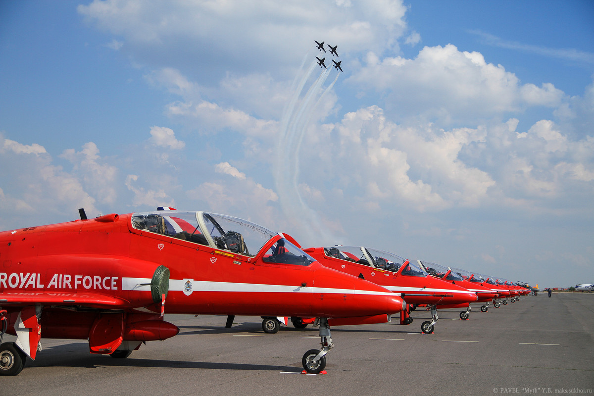 Red Arrows - Павел Myth Буканов