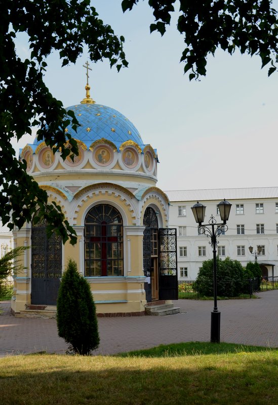 В монастыре - Ольга Беляева