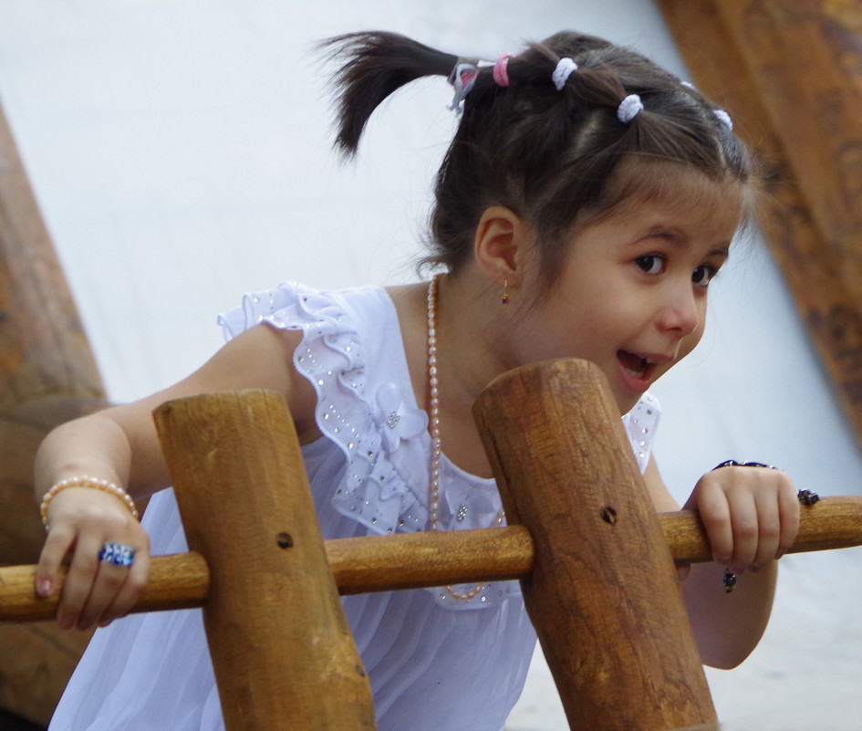 На качелях - Наталья Осипова(Копраненкова)