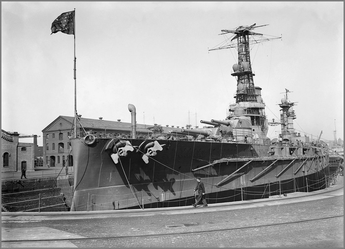 Argentine Navy battleship "Moreno", Brooklyn Navy Yard, New York City, October 1914.. - Александр 