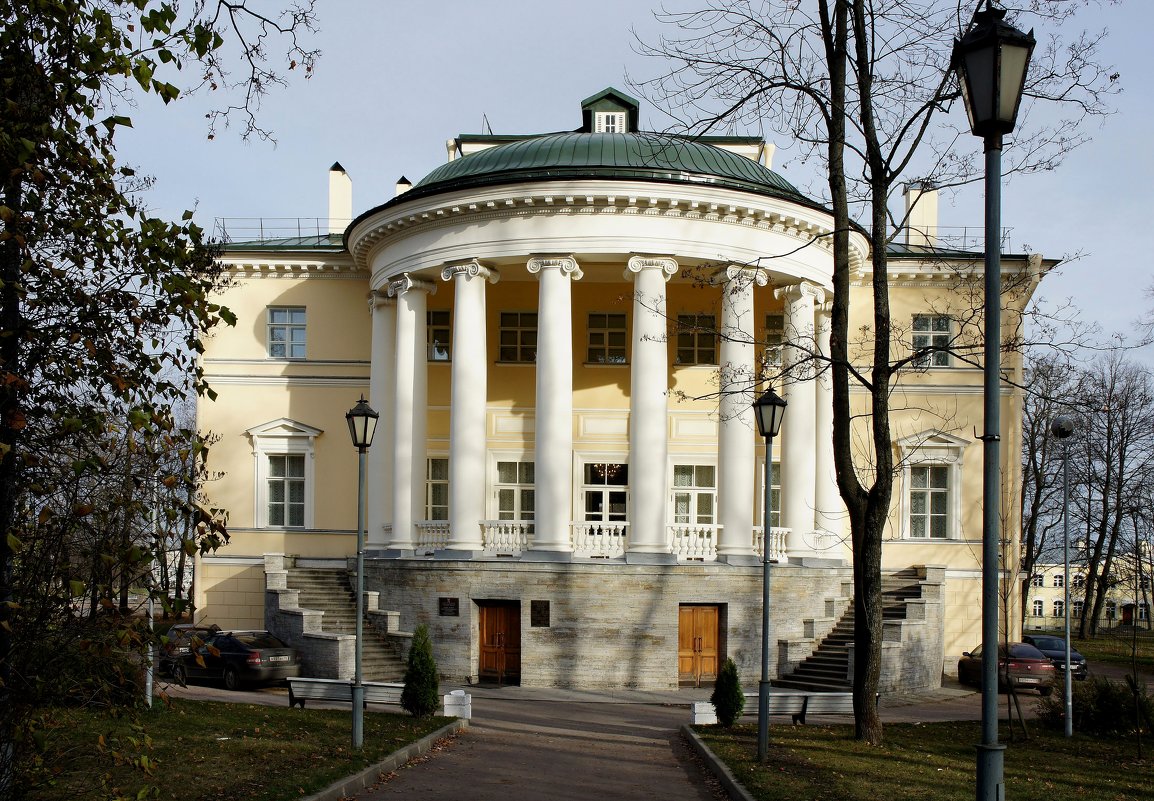 Первый в Царском Селе особняк дворцового типа для В.П. Кочубея - Елена Павлова (Смолова)